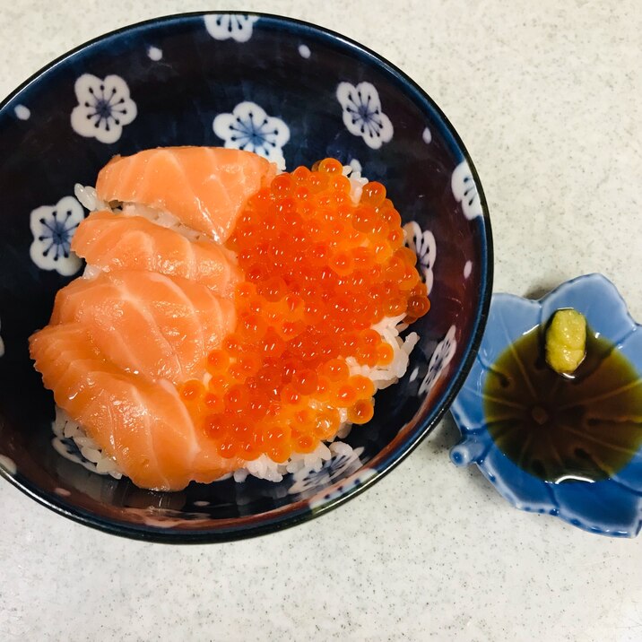 イクラとサーモン親子丼